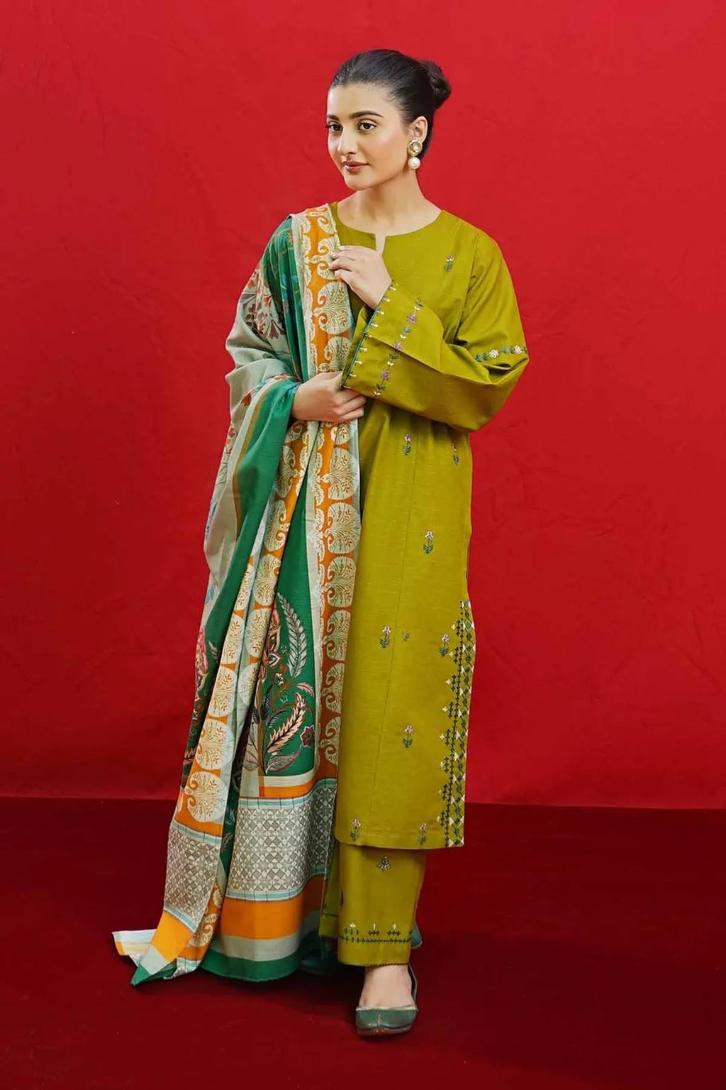 MIX TRENDING DESIGNS 3 Pcs Unstitched Embroidered Suit