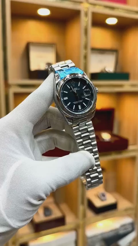 Rolex Brand Oyster Perpetual Watch With Stainless Steel Chain - Quality Timepiece Featuring Date Function And Radium Details For Enhanced Visibility - White
